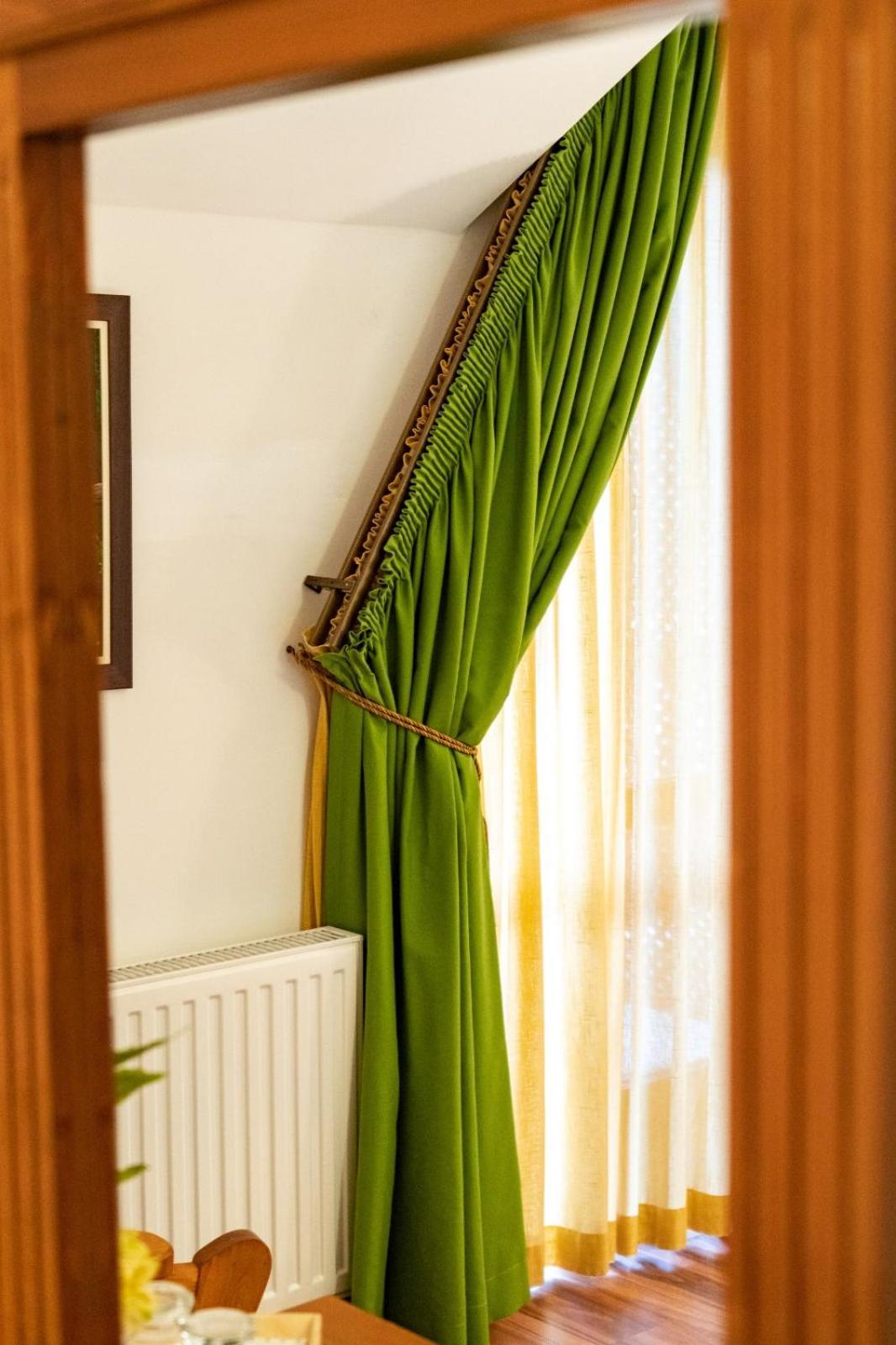 5.Evszak Otel Sfântu-Gheorghe Dış mekan fotoğraf