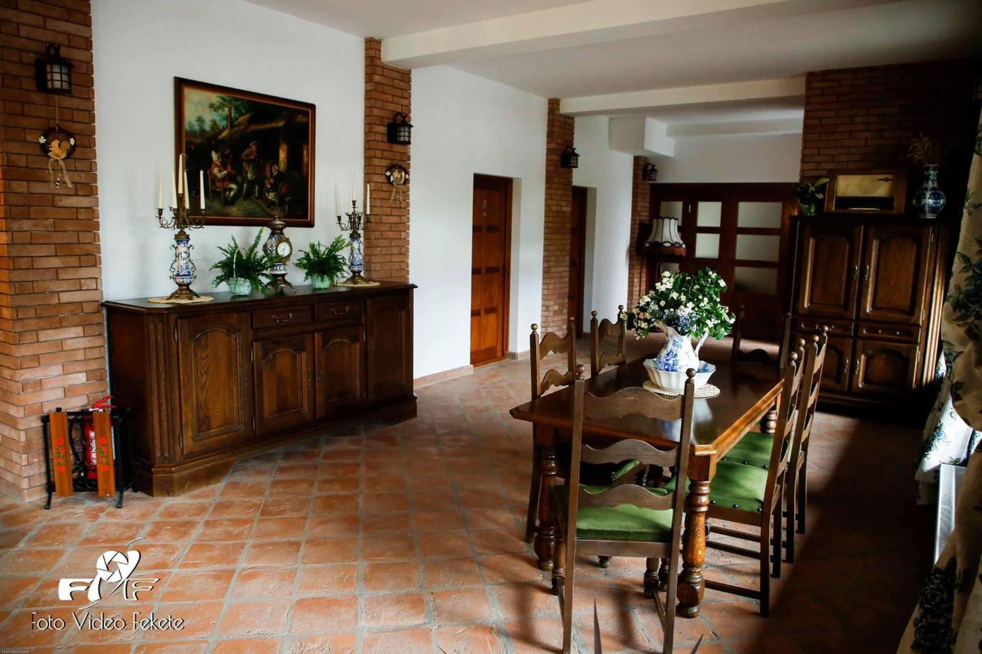 5.Evszak Otel Sfântu-Gheorghe Dış mekan fotoğraf